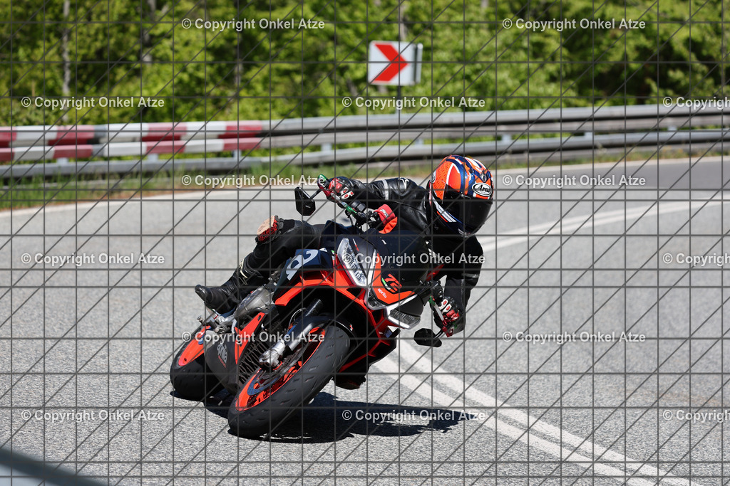 IMG_9672 | Fotograf am Kyffhäuser. Onkel Atze. Kyffhäuser Rennstrecke. Café36. Motorsportfotografie. - Realisiert mit Pictrs.com