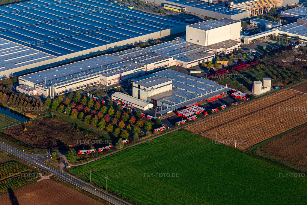 Luftbild: Gewerbegebiet Interpark mit Tricor Packaging & Logistics AG, Prowell Papierverarbeitung Gmbh. in Offenbach an der Queich im Bundesland Rheinland-Pfalz in Deutschland. Foto: IMG_129815.jpg vom 10.10.2021 durch Werner Riehm/FLY-FOTO.de