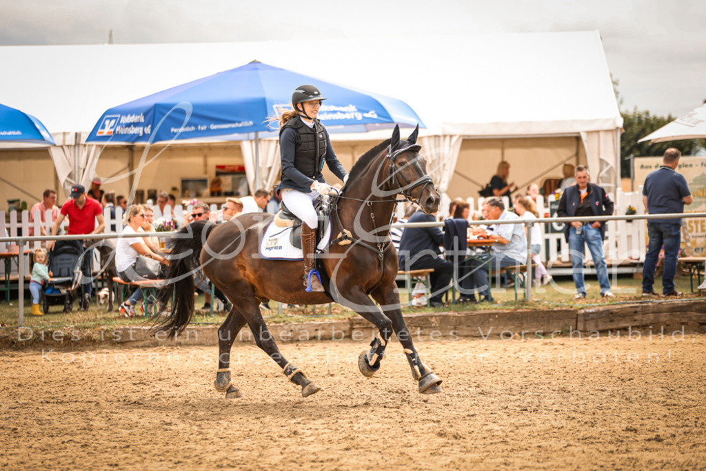 06.SoSpWB00318 | Leoni Ertmer Photography - Realisiert mit Pictrs.com