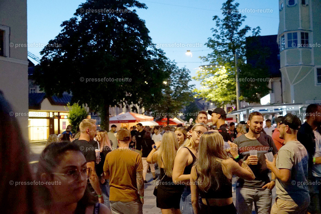 o-news-2023-Juli15-Marktfest_Reutte1-DSC06166 | Info aus dem Bezirk Reutte/Ausserfern Tirol sowie eine umfangreiche Bilddatenbank über die gesamte Region: Lechtal, Talkessel Reutte, Tannheimertal, Zwischentoren. Lech, Plansee, Zugspitze, Grenztunnel, B179, Fernpassstraße, Verkehr, Lawinen, Tradition, - Realisiert mit Pictrs.com