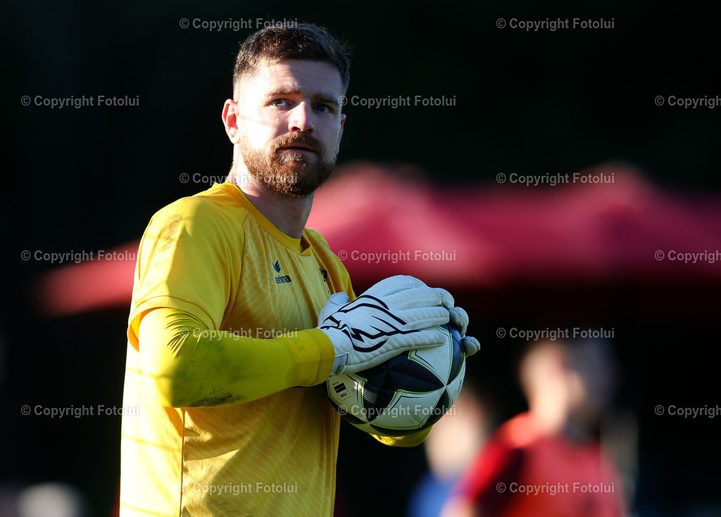 A_LUI_250925_0000032 | SPORT,FUSSBALL REGINALLIGA MITTE ASKOE OEDT-JUNGE WIKINGER 27.09.25 IM BILD: FILIP DMITROVIC (OEDT) UND (JUNGE WIKINGER FOTO:FOTOLUI