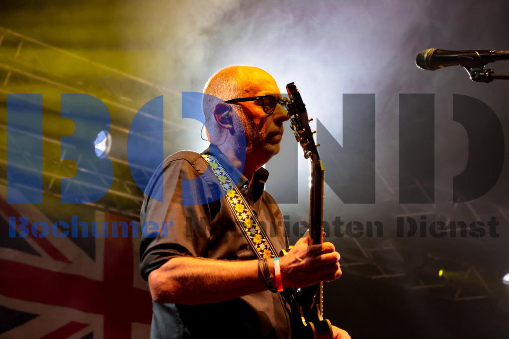 Zeltfestival Ruhr 2024 - Get Back / Beatles Tribute  {date} -  | {headline}(Foto: Sebastian Sendlak / BOND) - Realisiert mit Pictrs.com