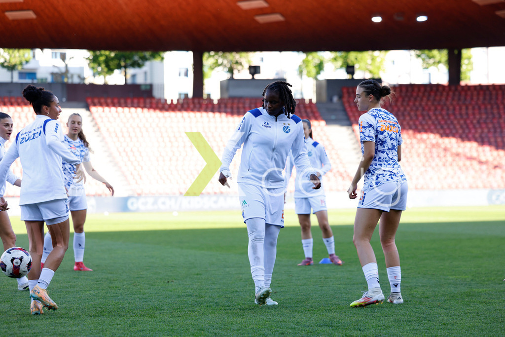 GC Zürich vs FC Zürich - AXA Women’s Super League Playoffs - Stadion Letzigrund | LANDRYNA LUSHIMBA BILOMBI of Grasshopper Club Zürich before the AXA Women’s Super League Playoffs quarter-final second leg between GC Zürich and FC Zürich at Stadion Letzigrund, Zurich, Switzerland. - Realisiert mit Pictrs.com
