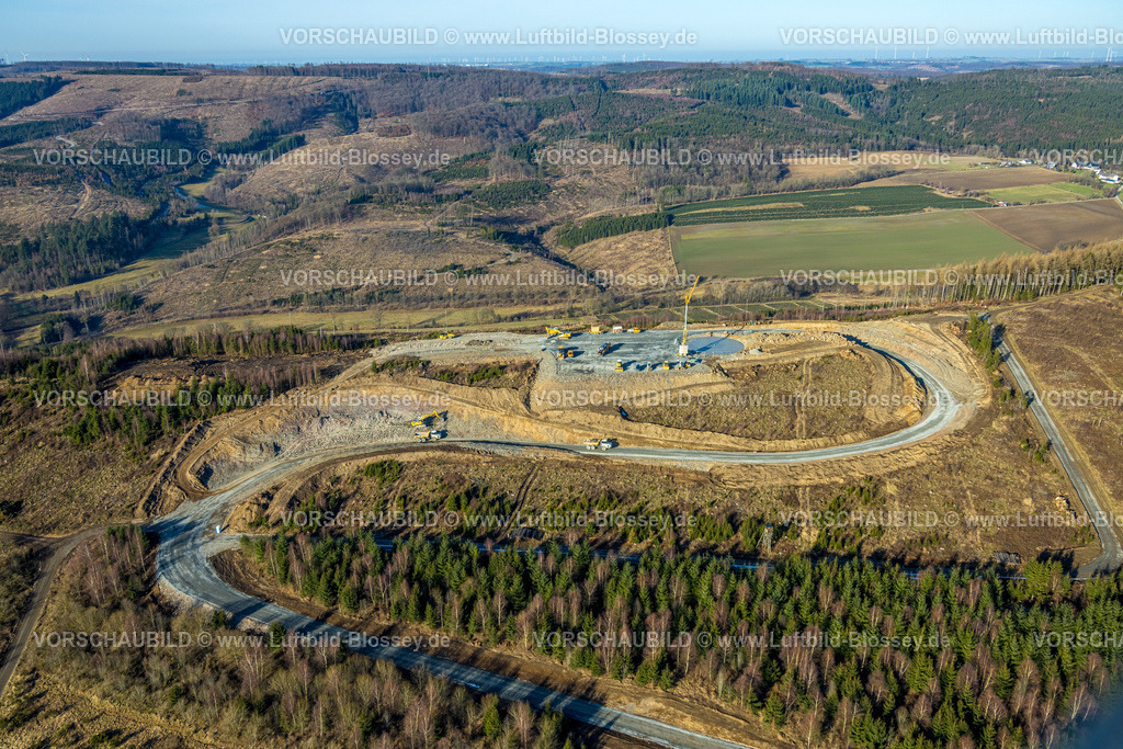 Bestwig260104482 | Luftbild, Baustelle für neues Windrad und Baufahrzeuge auf dem Surenberg, Wald mit Waldschäden, Nuttlar, Bestwig, Südwestfalen, Nordrhein-Westfalen, Deutschland