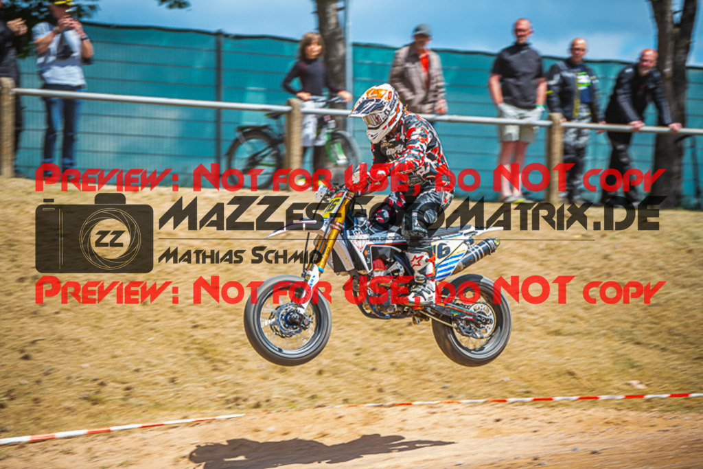 MaZZes_FotoMatrix_220528_4205 | Fotograf Mathias Schmid
Sportfotograf,
Eventfotograf,
Hochzeitsfotograf,
Portraitfotograf