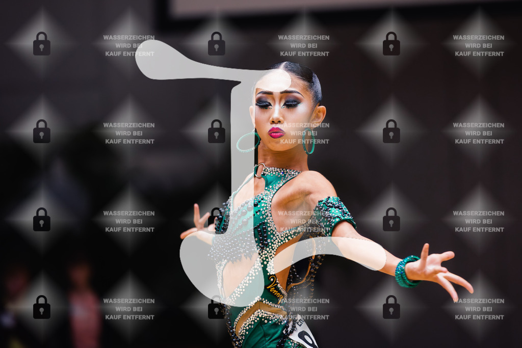 GOC 2025 - WDSF Solo Junior II Latin Female - 2025-08-21-8590 | Webshop for digital downloads and prints of dance sport, event & show photographer Julian Link - Realisiert mit Pictrs.com