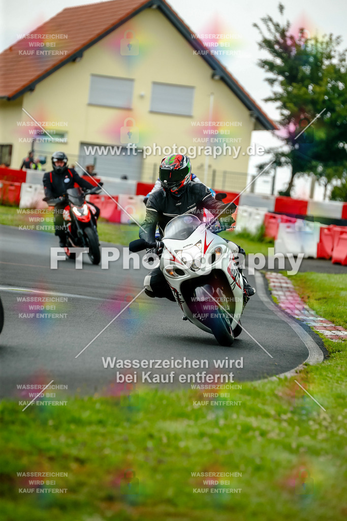 VBK-3745 | Hier findet Ihr Bilder von Touristenfahrten auf der Nürburgring Nordschleife oder von anderen Veranstaltungen die ich besucht habe. Viel Spass beim Durch Schauen 
