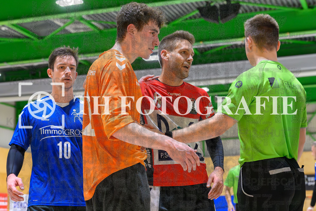 GER, SG Maulburg/Steinen - HSV Schopfheim, Handball, Landesliga, 4. Spieltag, Saison 2023/2024, 14.10.2023 | Felix Wendland (HSV Schopfheim, #10), Jakob Tiedtke (SG Maulburg/Steinen, #08), 

GER, SG Maulburg/Steinen - HSV Schopfheim, Handball, Landesliga, 4. Spieltag, Saison 2023/2024, 14.10.2023

Foto: TH Fotografie/Thomas Hess