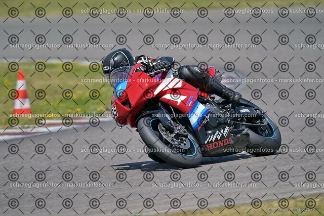 26BT02-2013 | markuskiefer.com - Realisiert mit Pictrs.com