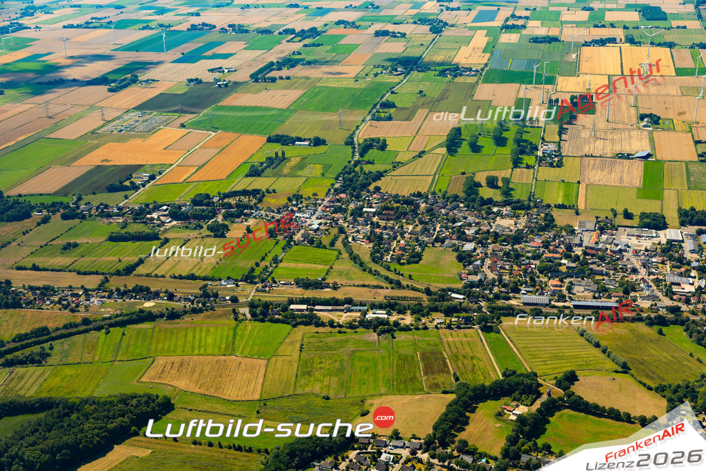 Das Luftbild der Stadt Sankt Michaelisdonn wurde 2022 vom Flugzeug heraus erstellt (keine Drohnen-Aufnahmen) Aufnahmehöhe ca.450 Meter- hohe Bildauflösung und Druck-Qualität. Garantiert!