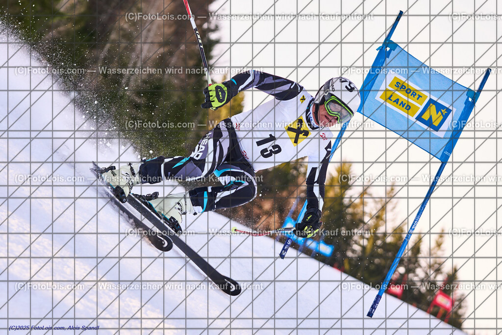 ALP0203_MastersCup-RTL-I_LKHF_Moser Guenter | NÖ Raiffeisen MastersCup, Jugend - Damen - Herren, Riesentorlauf-Rennen 1 auf der Fuchswaldpiste, durchführender Verein: Schiklub Lackenhof, So 9. Februar 2025.