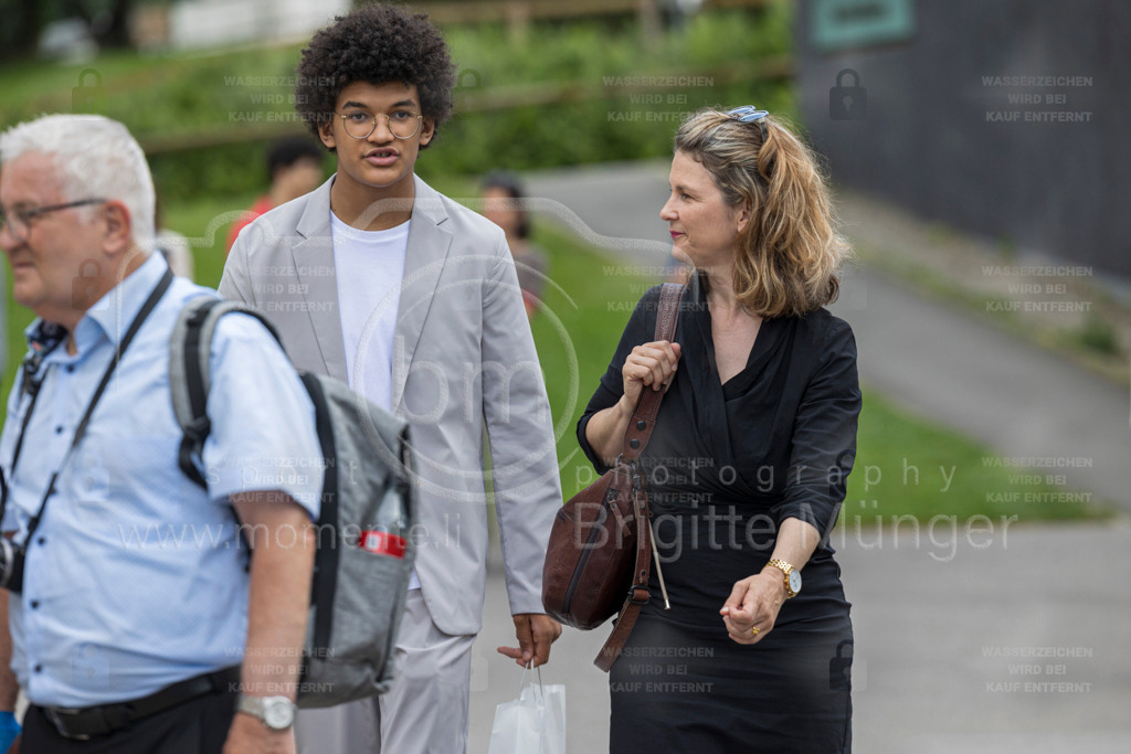 FeusiDiplomfeier_R6OO2882 | Brigitte Münger / bmsportphotography - Realisiert mit Pictrs.com