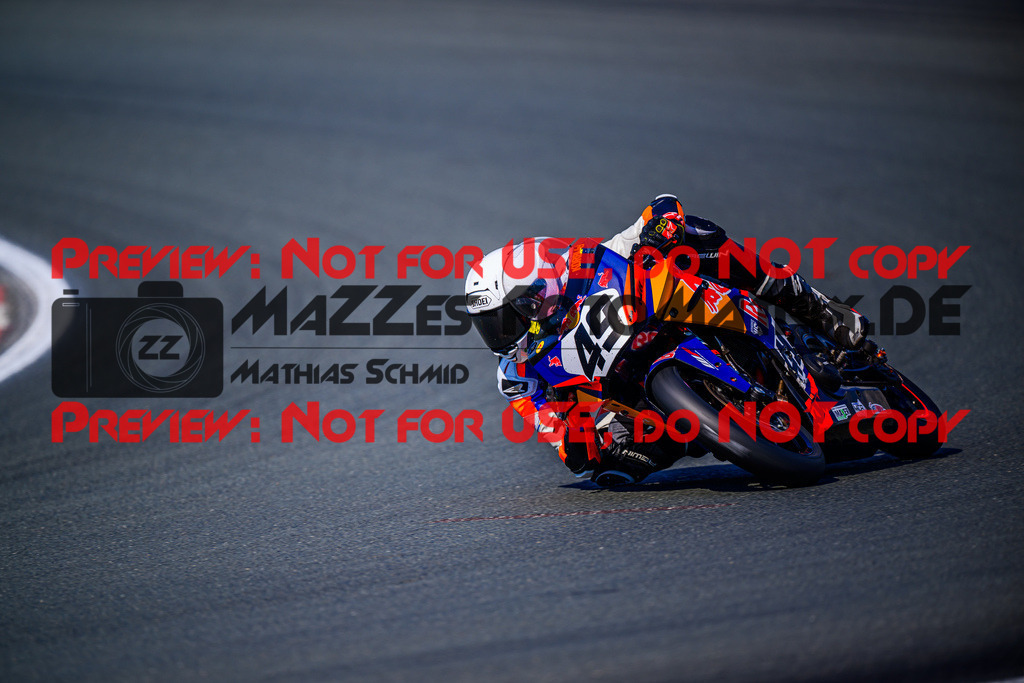 MaZZes_FotoMatrix_240601_6007705_2020 | SSP300