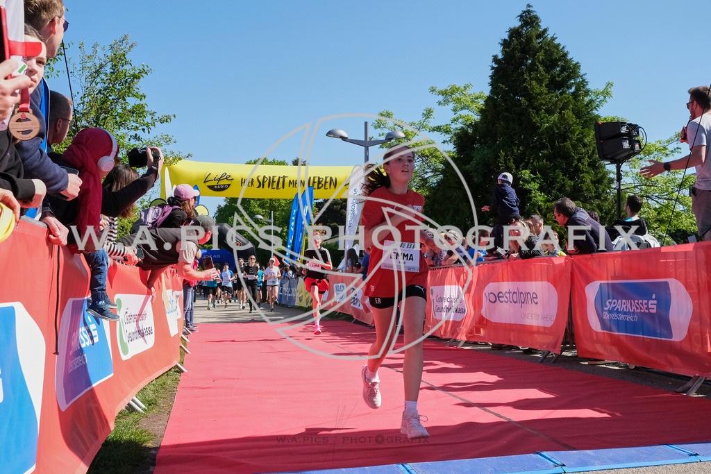 ..... | LINZ,AUSTRIA,27.April 24, Int. 3 Brückenlauf Linz  , Image shows: Photo: WAPICS / Michael ring