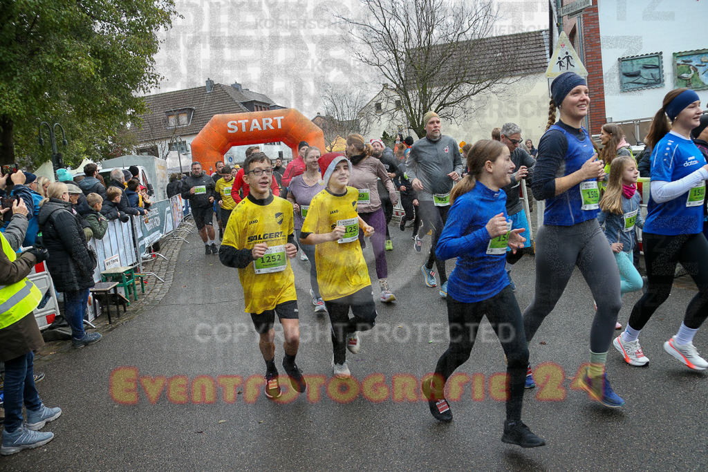 251130_1025_EX1_4985 | Sportfotografie im Rhein-Sieg Kreis, Köln, Bonn, NRW, Rheinland Pfalz, Hessen, etc. Unser Tätigkeitsfeld umfasst den Laufsport vom Volkslauf über den Marathon, Duathlon, Triathon bis zum Ultralauf wie Kölnpfad Ultra oder Schindertrail.