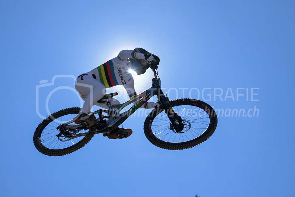 UCI Mountain Bike World Cup Lenzerheide 2022 - Downhill - 9. July 2022 | UCI Mountain Bike World Cup Lenzerheide 2022 - Downhill
Bike Kingdom, Lenzerheide
Bild: Sportfotografie Markus Aeschimann | www.markus-aeschimann.ch - Realisiert mit Pictrs.com