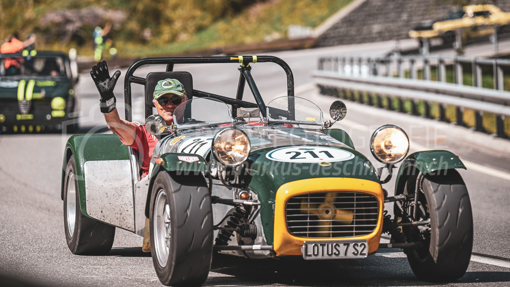 19. Arosa ClassicCar 2023 - 2. September 2023 | 19. Arosa ClassicCar 2023
Arosa, Schweiz
Iten Oswald aus Unterägeri mit der Startnummer 211 in einem Lotus Seven S2, Jahrgang 1968, in der Klasse Classic Trophy.
@arosaclassiccar, @arosa.official, #arosaclassiccar, #arosa, #76curves, #classiccar
Bild: Sportfotografie Markus Aeschimann | www.markus-aeschimann.ch - Realisiert mit Pictrs.com