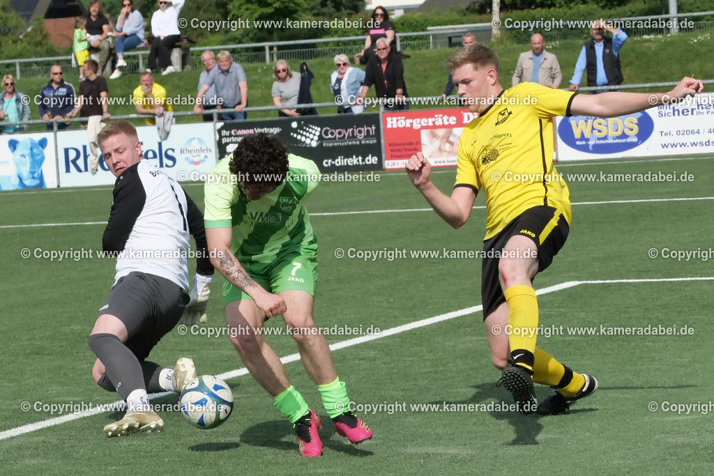 Fußball : Bezirksliga : SV 08/29 Friedrichsfeld - Borusia Veen am 10.05.2026 in Voerde Friedrichsfeld | Fußball : Bezirksliga : SV 08/29 Friedrichsfeld - Borusia Veen am 10.05.2026 in Voerde Friedrichsfeld - Realisiert mit Pictrs.com
