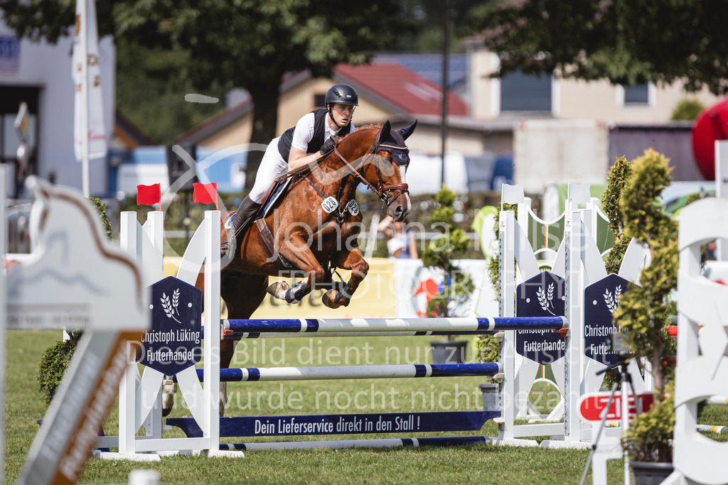 240719_LC_SprPf-A2-218 | Deine schönsten Turniermomente als professionelle Fotos! Entdecke hochwertige Pferdesport-Fotografie im Online-Shop. Jetzt Fotos finden & bestellen!