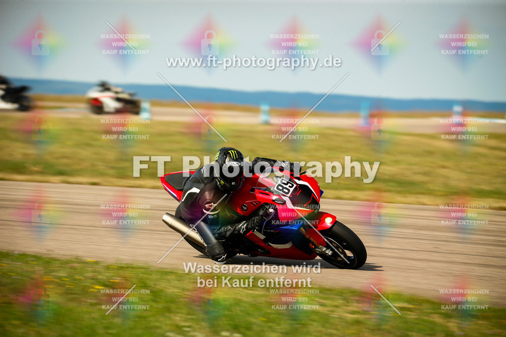 _MOT6155 | Hier findet Ihr Bilder von Touristenfahrten auf der Nürburgring Nordschleife oder von anderen Veranstaltungen die ich besucht habe. Viel Spass beim Durch Schauen 