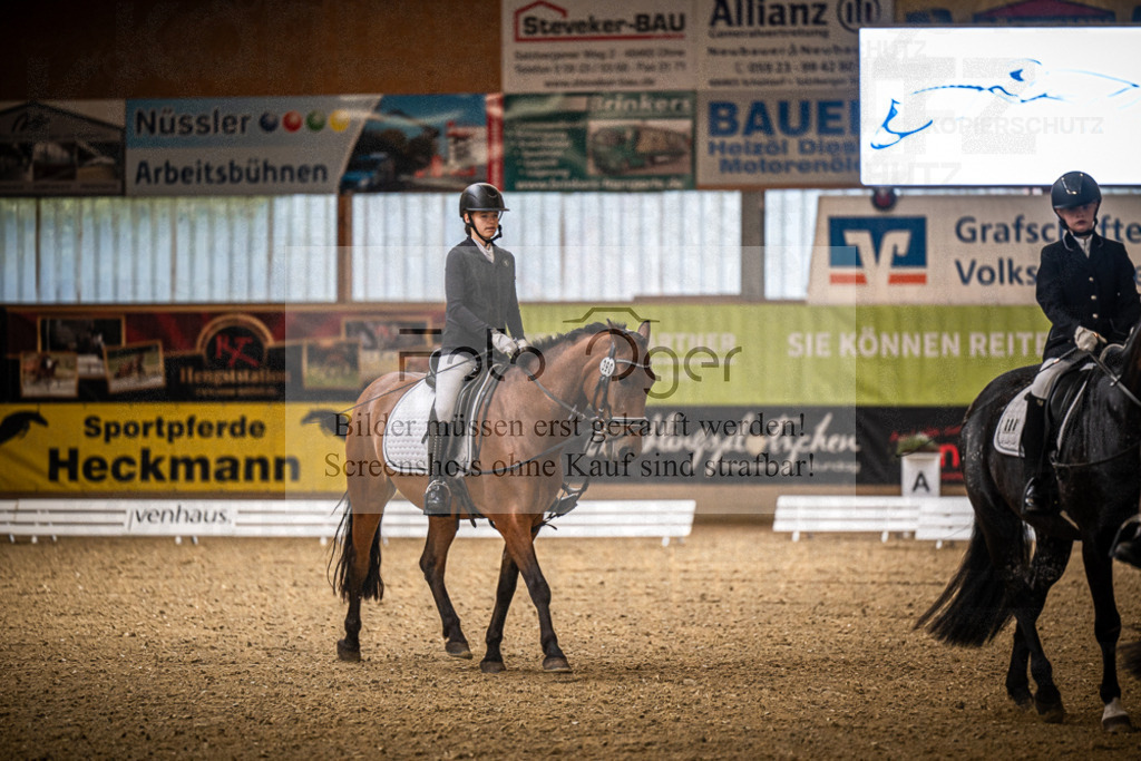 DOS_0083 | Entdecke hochwertige Reitturnierfotos von Foto Oger. Professionell, emotional und authentisch – jetzt Lieblingsmomente im Shop bestellen.Deutschlandweite Turnierfotografie. - Realisiert mit Pictrs.com