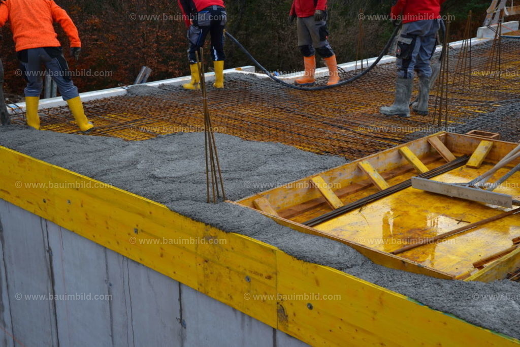 bib-lg04-betonarbeiten-decken-0669 | Nach LV-Leistungsgruppen sortierte Detailfotos über den Bau eines Hauses. Alle Hausbau-Bilder direkt vom Urheber und Autor der Website Haus-Selber-Bauen.com