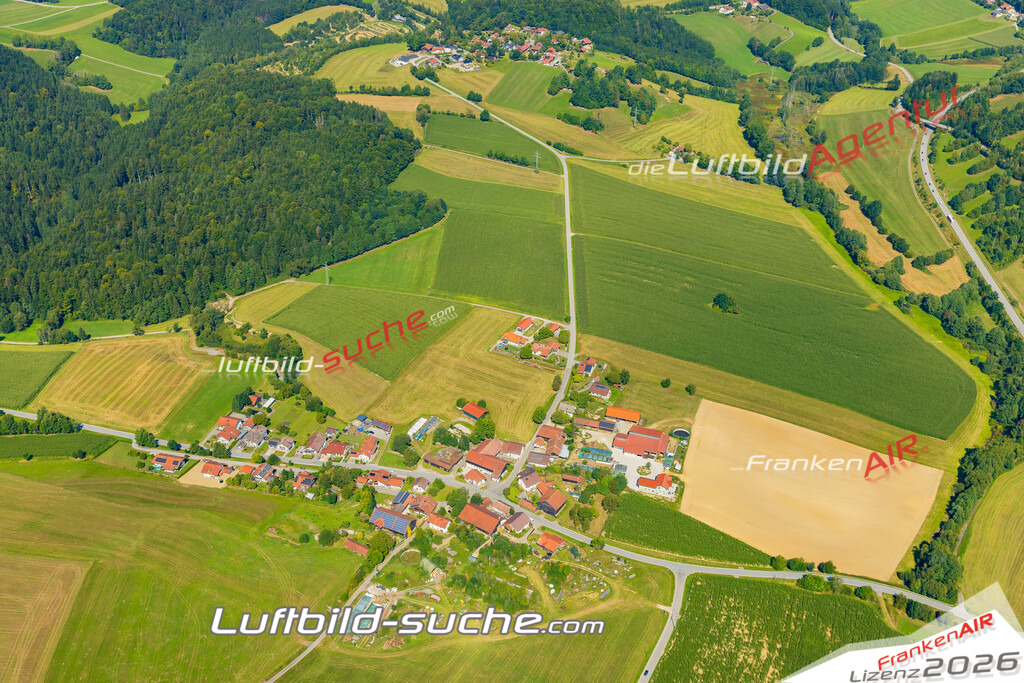 Schöne Luftaufnahme als Geschenk in Auggenthal Röhrnbach - Die Luftbildaufnahme wurde 2025 vom UL-Flugzeug heraus erstellt ( keine Drohne ) - Hochauflösende Luftaufnahme -Nicht vergleichbar mit Google Maps oder Satelittenbilder- Die Geschenkidee !Mit Lizenz und Bildrechte bestellbar