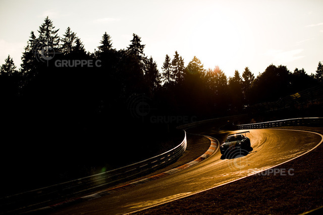 24hNbr19_0168705ME_JS | 24h Nürburgring 2019 - ADAC TOTAL 24-Rennen - Foto: Gruppe C Photography; #61 Porsche 911 GT3 Cup, Sponsor: Team 9und11 Racing: Tim Scheerbarth, Ralf Oehme, Georg Goder, Martin Schlueter - Realisiert mit Pictrs.com
