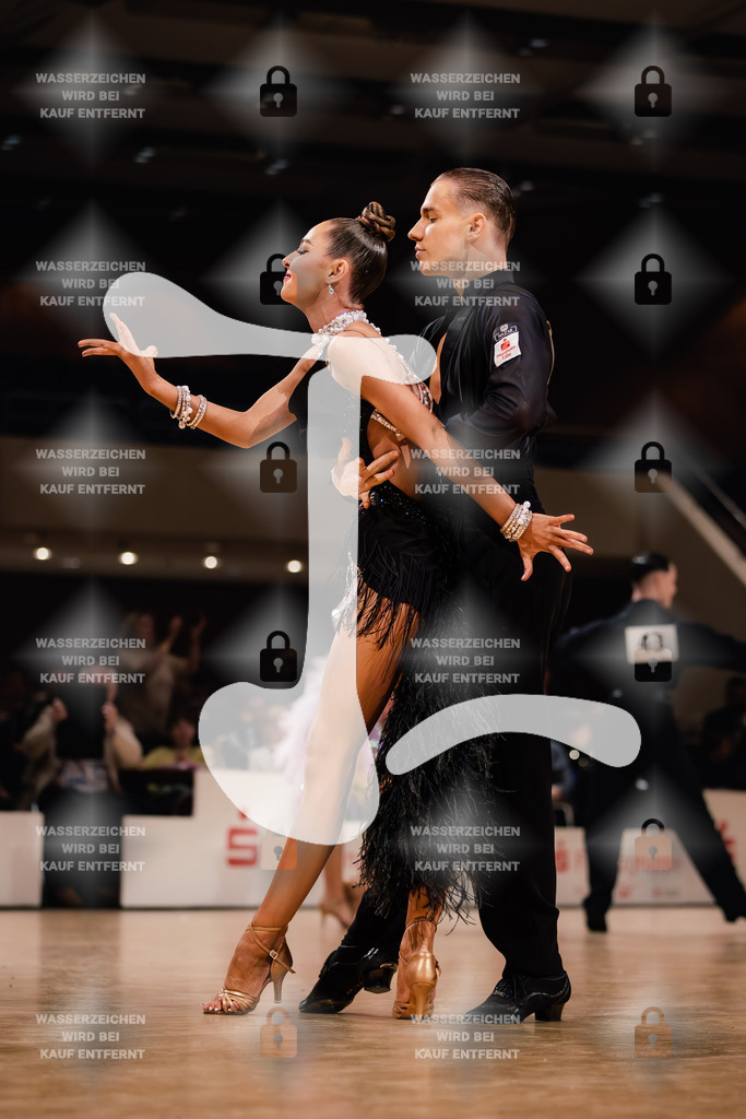 Goldstadtpokal 2025 - WDSF World Open Latin 24th (7) Yevgen Golovchenko _ Evita Badt (Schwarz Weiß Club Pforzheim)-2025-01-25-5893 | Webshop for digital downloads and prints of dance sport, event & show photographer Julian Link - Realisiert mit Pictrs.com
