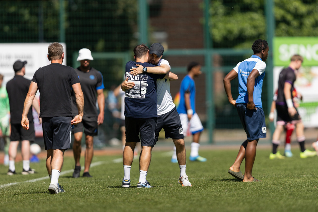 Fußball I Männer I 40. Pfingscup Hollage I 13369 | realhellocedii - Realisiert mit Pictrs.com
