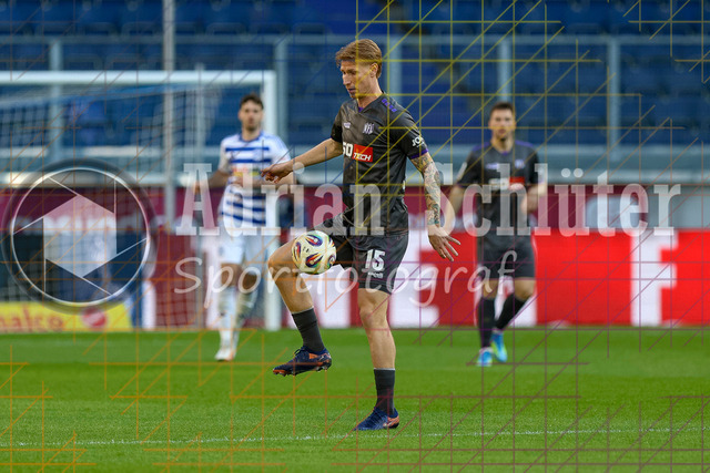 07.04.2026, GER, Fussball, Herren, 3. Liga, Saison 2025/2026, MSV Duisburg - VfL Osnabrück | Bjarke Jacobsen (Osnabrück) in Aktion am Ball, Einzelaktion 