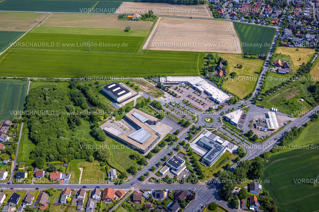 Hamm220504120 | Luftbild, Konrad-Adenauer Realschule und Sporthalle, Sparkasse und Einkaufszentrum, Heideweg, Rhynern, Hamm, Ruhrgebiet, Nordrhein-Westfalen, Deutschland