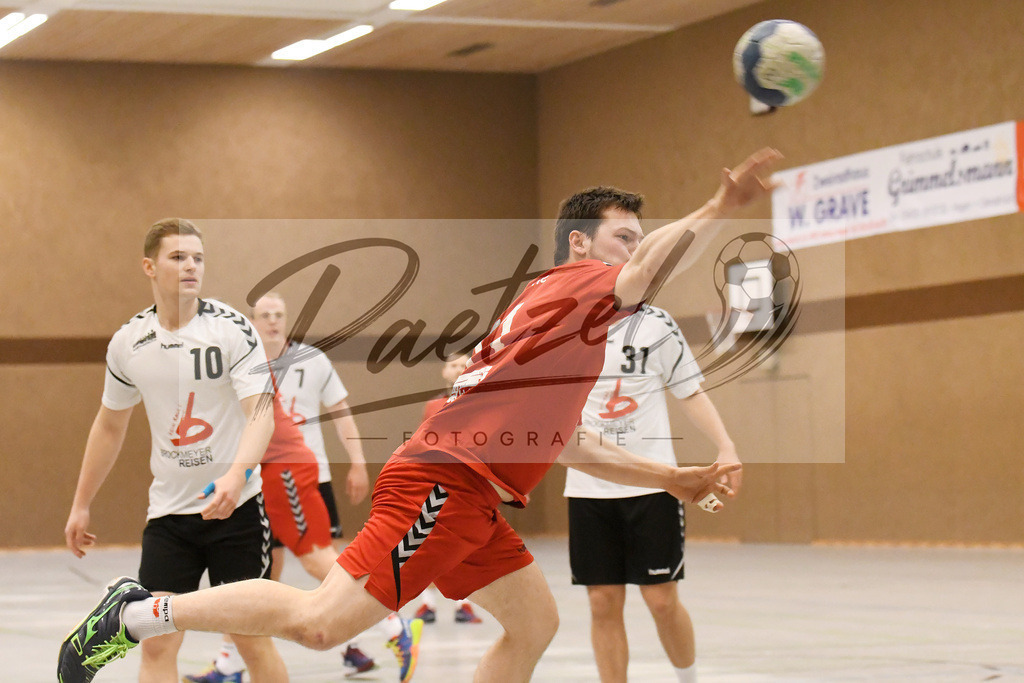 20200125_TEURWD_0013 | Handball, Herren:   beim Spiel der Landesklasse Süd zwischen SG Teuto Handball vs. RW Damme am 25.01.2020 in der Sporthalle-Gellenbeck in Hagen a.T.W., Deutschland.(Foto von Nico Paetzel) - Realisiert mit Pictrs.com
