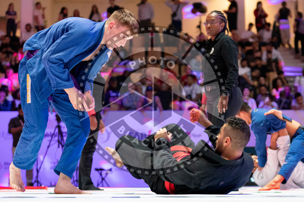 20231109PBB5434 | Fighters compete during the AJP World Professional Championship in the Mubadala Arena in Abu Dhabi, Arab United Emirates, on November 9, 2023.