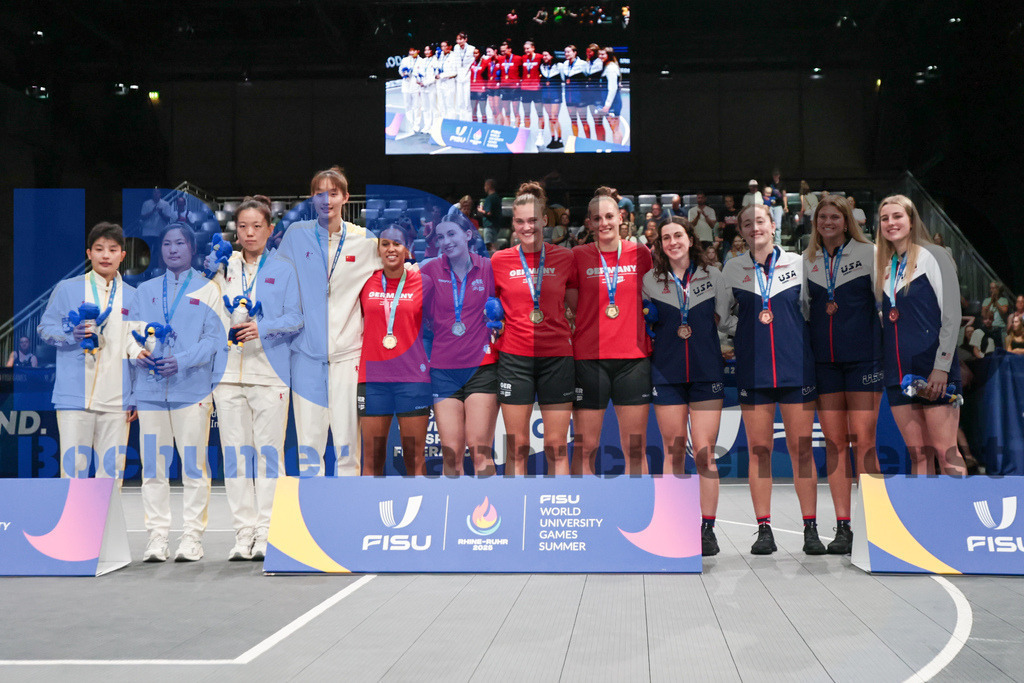 SES_RRG3x320250720-302 | bond - Realisiert mit Pictrs.com