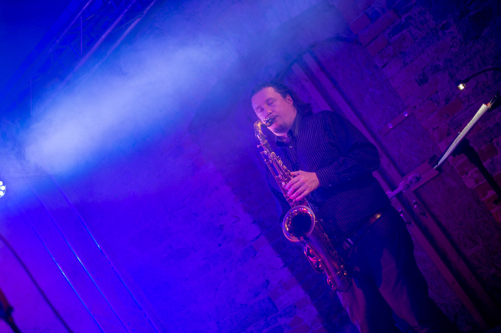 Disco Lounge im Forte Belvedere Leisnig | Disco Lounge mit Helena Forster meets Klazz Brothers im Forte Belvedere Leisnig zum Festival Hallo Leisnig 2022. - Realisiert mit Pictrs.com