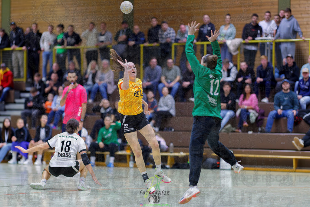 Frauen Oberliga Mitte (HHV); HSG Eibelshausen/Ewersbach - HSG Linden | Frauen Oberliga Mitte (HHV); HSG Eibelshausen/Ewersbach - HSG Linden am 15.11.2025 in Eibelshausen (Holderberghalle)Photo © 2025 - Jörg Heinrich - Realisiert mit Pictrs.com