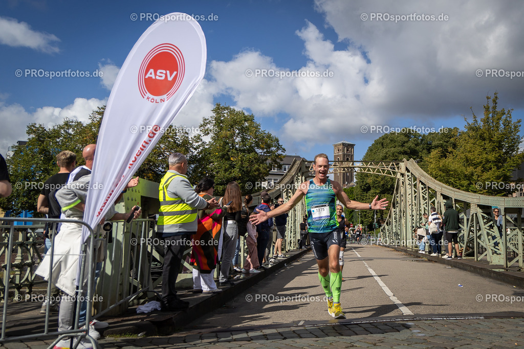 44. Kölner Brückenlauf; Koeln, 14.09.25 | Impressionen vom 44. Kölner Brückenlauf am 14.09.25 am Schokoladenmuseum in Koeln. Foto: BEAUTIFUL SPORTS/Leah Kohring