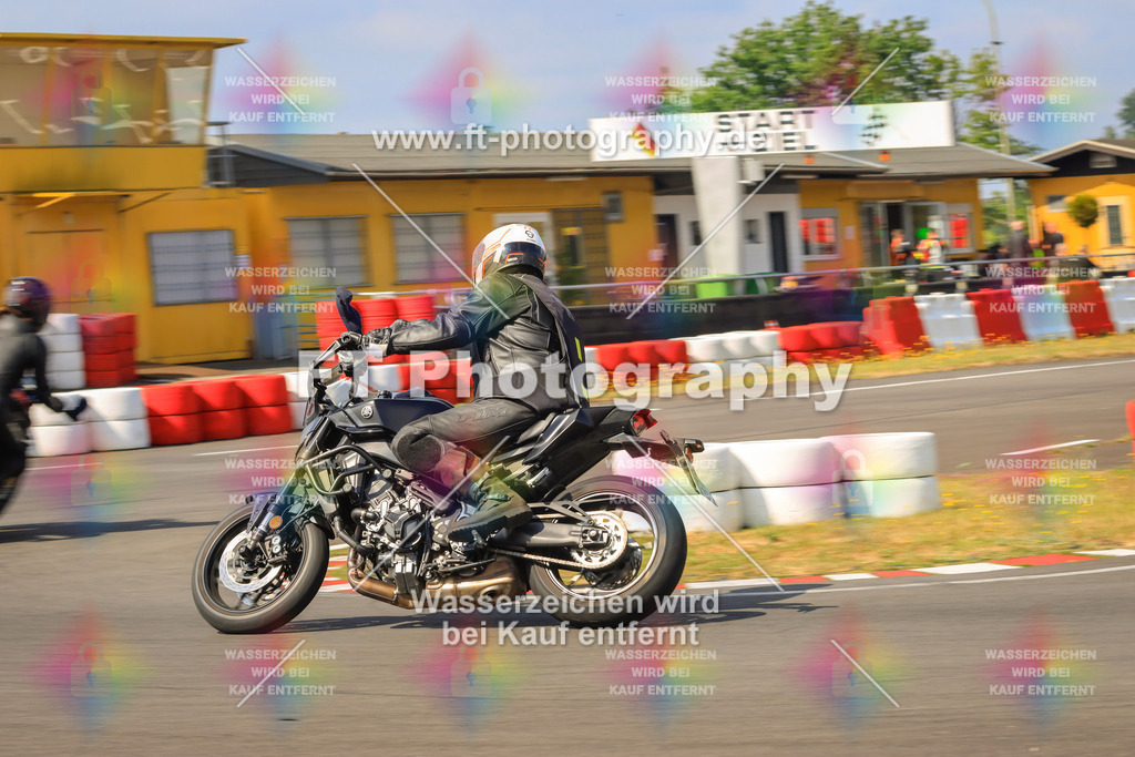 _DSK2389 | Hier findet Ihr Bilder von Touristenfahrten auf der Nürburgring Nordschleife oder von anderen Veranstaltungen die ich besucht habe. Viel Spass beim Durch Schauen 