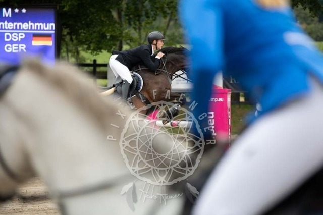 2B4A2451 | pixelfaenger - Realisiert mit Pictrs.com