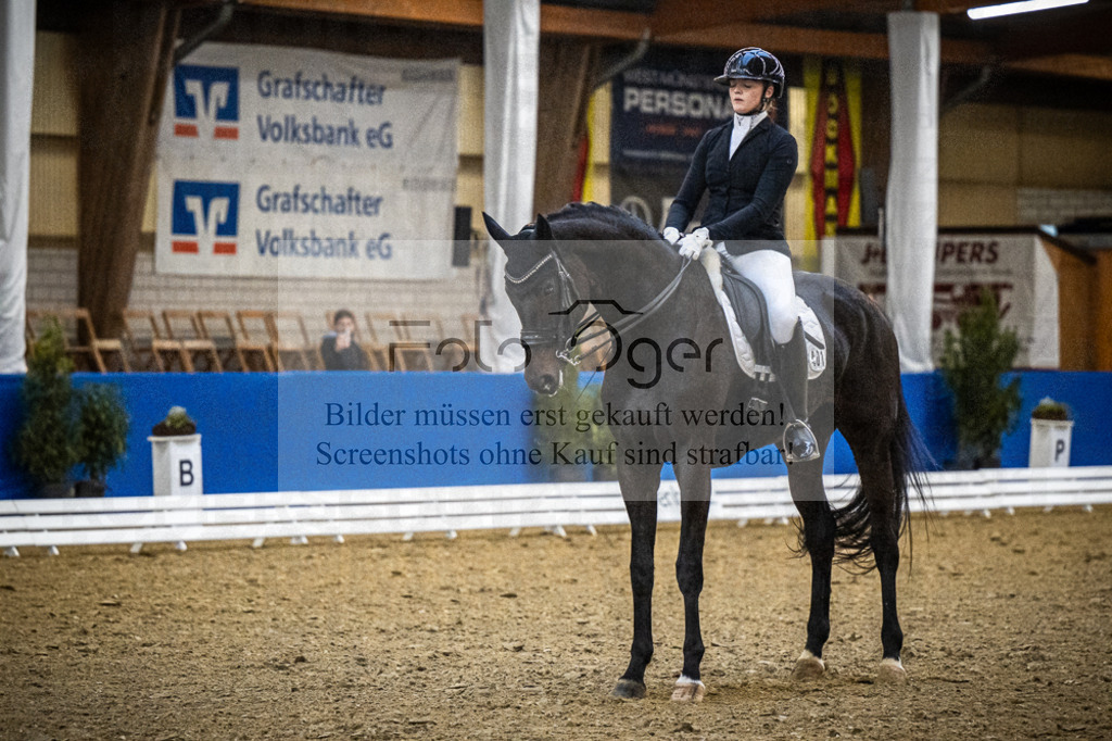 DOS_0783 | Entdecke hochwertige Reitturnierfotos von Foto Oger. Professionell, emotional und authentisch – jetzt Lieblingsmomente im Shop bestellen.Deutschlandweite Turnierfotografie. - Realisiert mit Pictrs.com