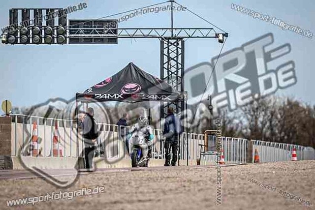 pubi0704 | Professionelle Fotos von Sportveranstaltungen, aber auch Hochzeiten und anderen Events. - Realisiert mit Pictrs.com