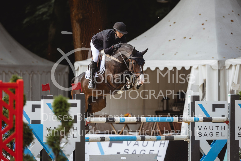 240915_OWLCh_IntEroeffnungsspr-407 | Deine schönsten Turniermomente als professionelle Fotos! Entdecke hochwertige Pferdesport-Fotografie im Online-Shop. Jetzt Fotos finden & bestellen!