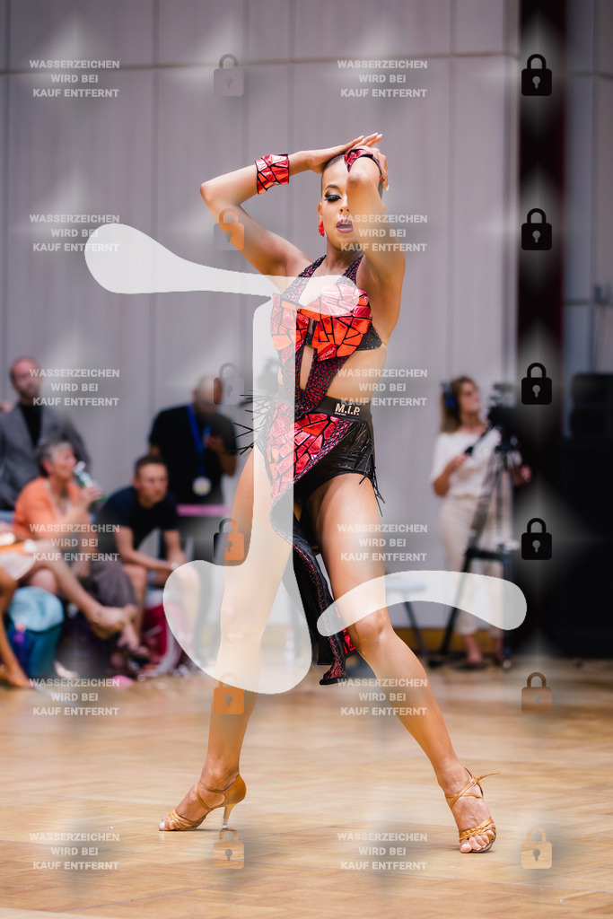 GOC 2025 - WDSF Solo Junior II Latin Female - 2025-08-21-8369 | Webshop for digital downloads and prints of dance sport, event & show photographer Julian Link - Realisiert mit Pictrs.com