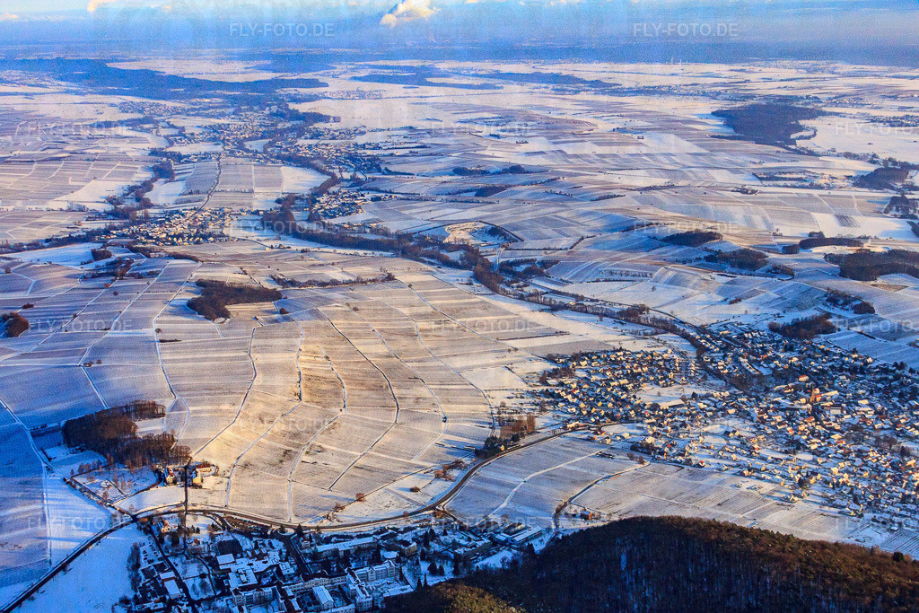 Klingbachtal im Winter bei Schnee | Luftbild: Klingbachtal im Winter bei Schnee in Klingenmünster im Bundesland Rheinland-Pfalz in Deutschland. Foto: IMG_36431.jpg vom 03.01.2011 durch Werner Riehm/FLY-FOTO.de - Realisiert mit Pictrs.com