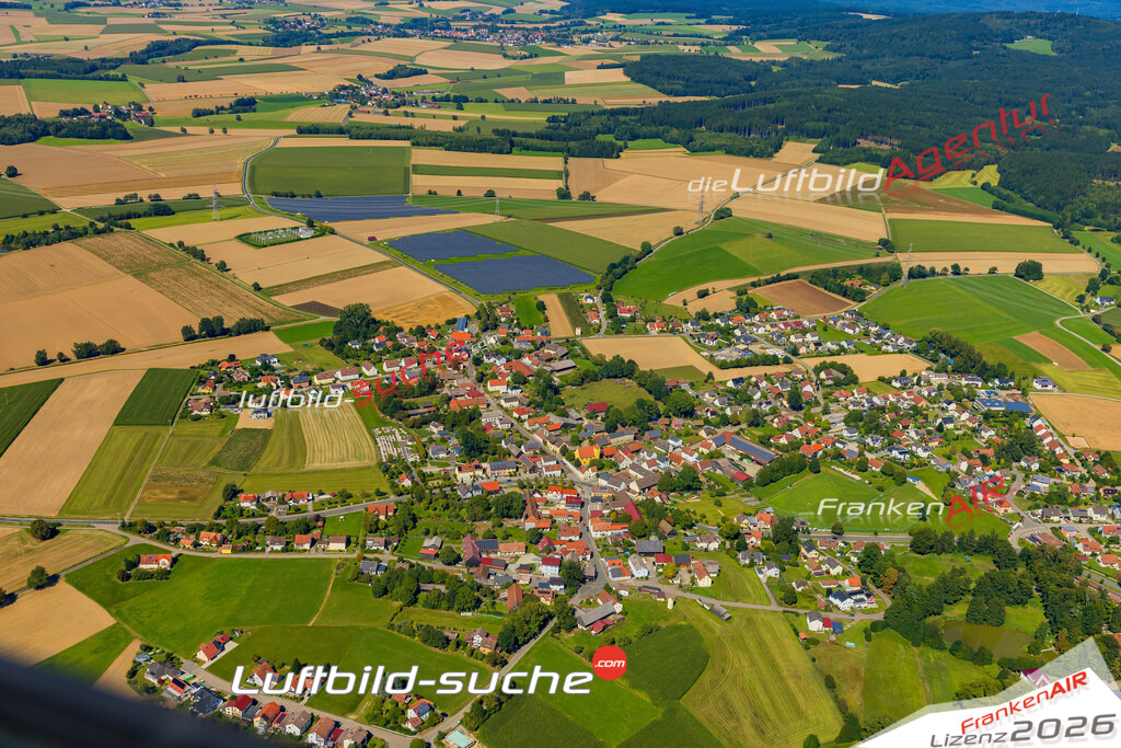 Geschenkidee Altenstadt bei Vohenstrauß -Die Luftbildaufnahme wurde 2025 vom UL-Flugzeug heraus erstellt ( keine Drohne ) - Hochauflösende Luftaufnahme -Nicht vergleichbar mit Google Maps oder Satelittenbilder- Die Geschenkidee !Mit Lizenz und Bildrechte bestellbar