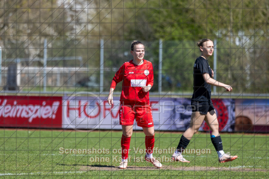 20250406_141150_0126 | #,1.FC Donzdorf (rot) vs. SV Jungingen (schwarz), Fussball, Frauen-Verbandsliga Württemberg, 16. Spieltag, Saison 2024/2025, Rasenplatz Lautertal Stadion, Süßener Straße 16, 73072 Donzdorf, 06.04.2025 - 13:00 Uhr,Foto: PhotoPeet-Sportfotografie/Peter Harich