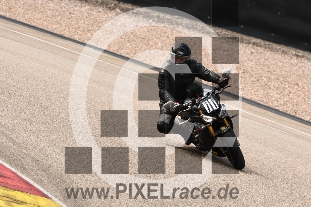 0071-20260629_11942 | Schöne Erinnerungen an spannende Momente - das festzuhalten ist unser Job. PIXELrace.de ist seit 2003 auf den Rennstrecken Europas unterwegs um die Action draußen beim Fahren und die wunderbare Stimmung imm Fahrerlager für euch einzufangen.