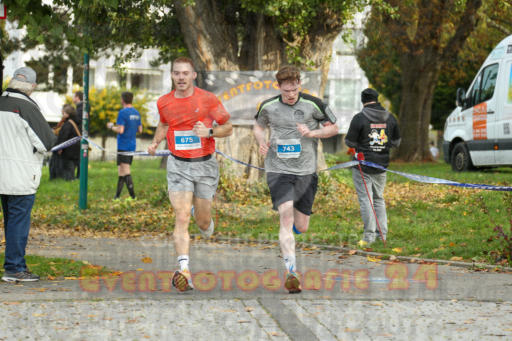 241020_1006_EX1_7742 | Sportfotografie im Rhein-Sieg Kreis, Köln, Bonn, NRW, Rheinland Pfalz, Hessen, etc. Unser Tätigkeitsfeld umfasst den Laufsport vom Volkslauf über den Marathon, Duathlon, Triathon bis zum Ultralauf wie Kölnpfad Ultra oder Schindertrail.