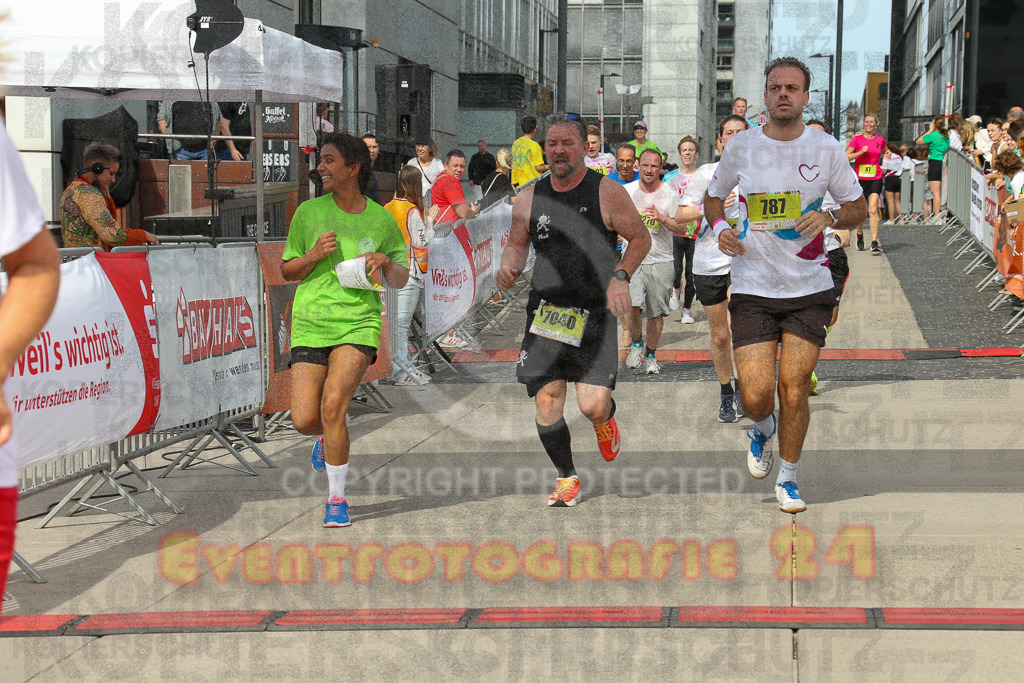 250920_1329_EX1_4954 | Sportfotografie im Rhein-Sieg Kreis, Köln, Bonn, NRW, Rheinland Pfalz, Hessen, etc. Unser Tätigkeitsfeld umfasst den Laufsport vom Volkslauf über den Marathon, Duathlon, Triathon bis zum Ultralauf wie Kölnpfad Ultra oder Schindertrail.